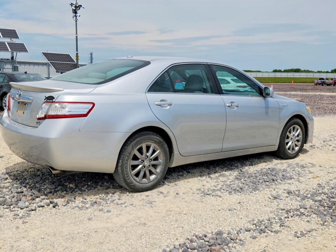 2011 TOYOTA CAMRY HYBRID photo 5
