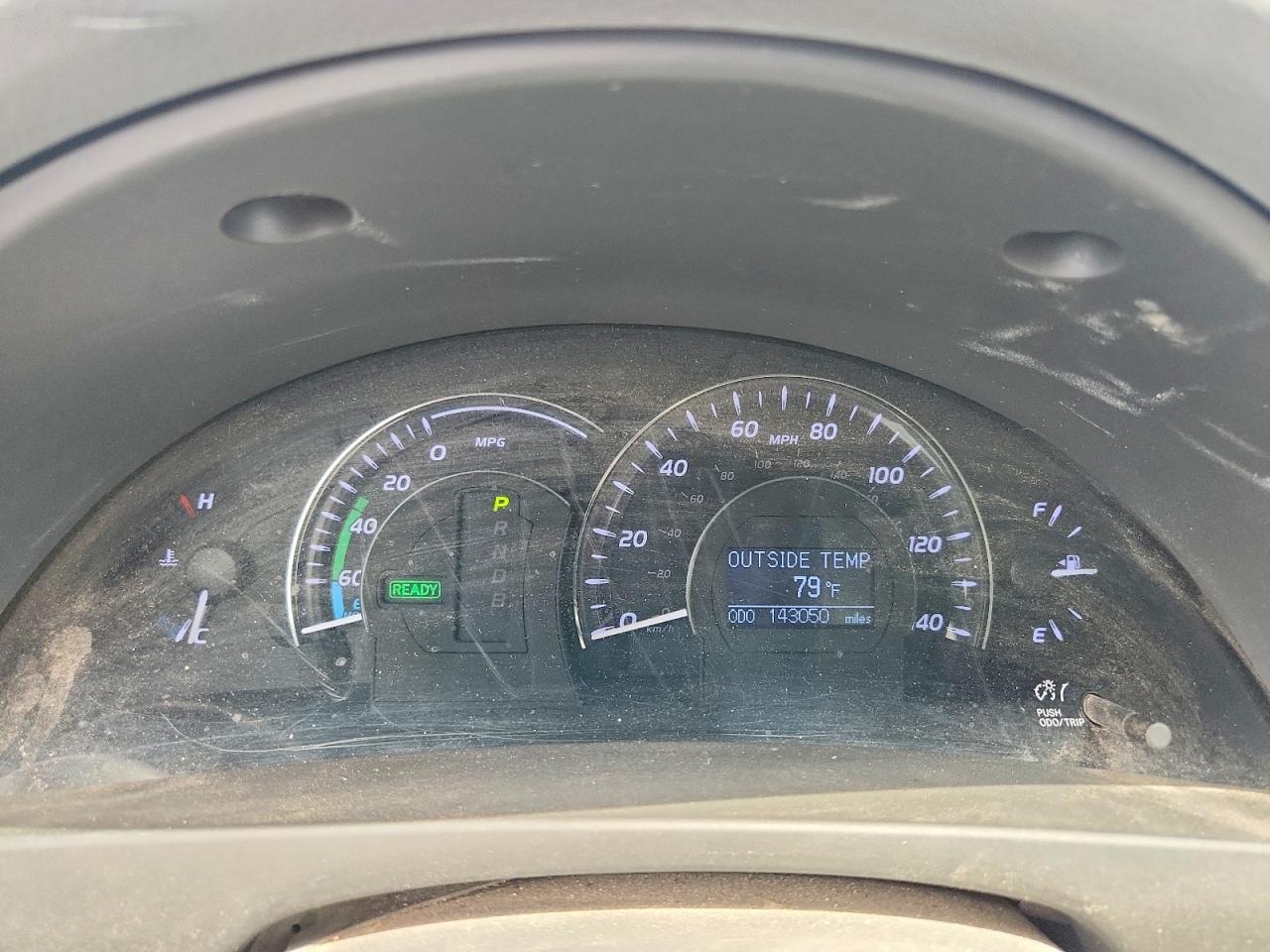 2011 TOYOTA CAMRY HYBRID photo 17