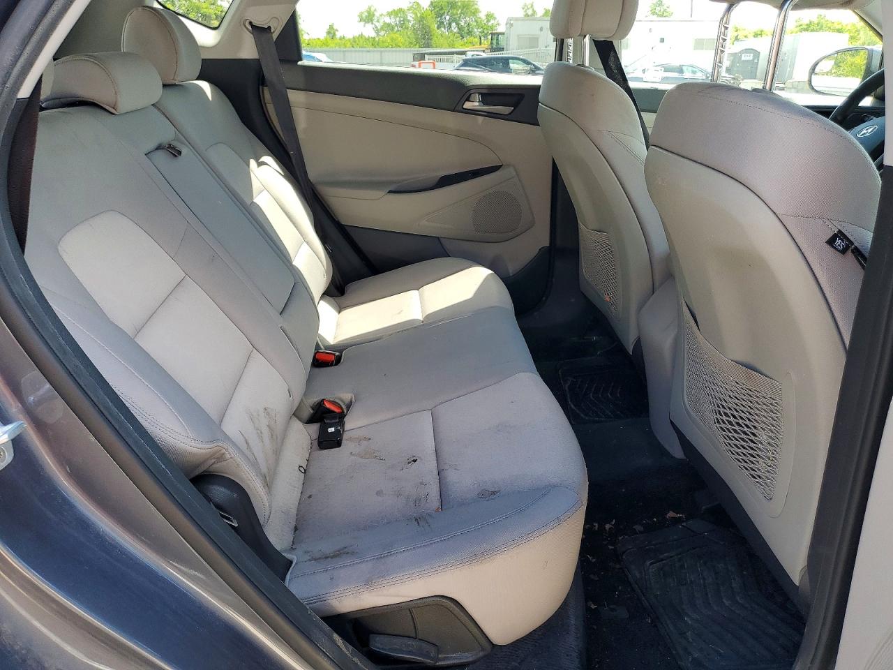 2018 HYUNDAI TUCSON SEL photo 31