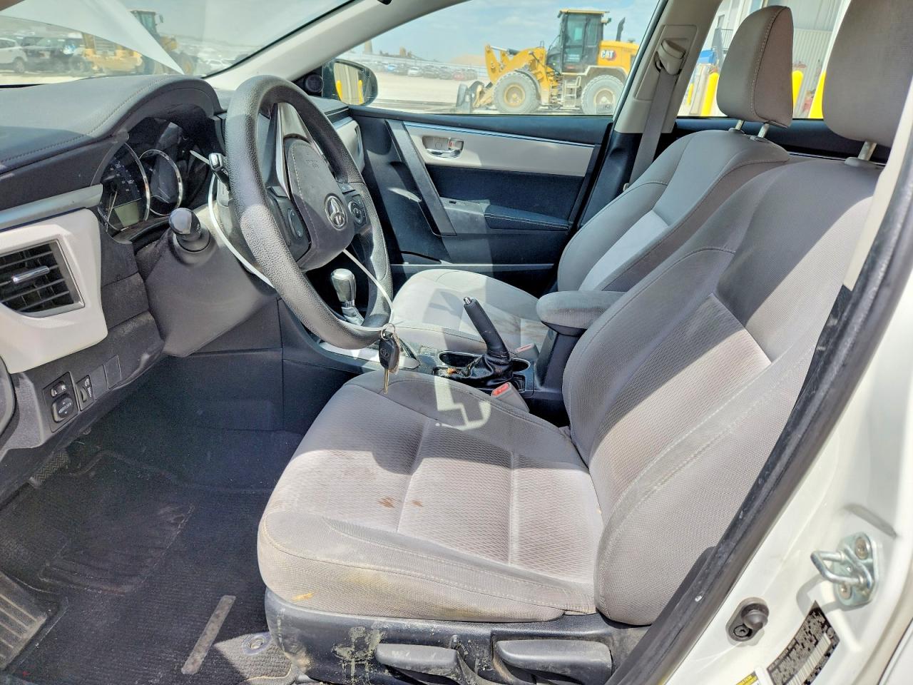2015 TOYOTA COROLLA LE photo 13