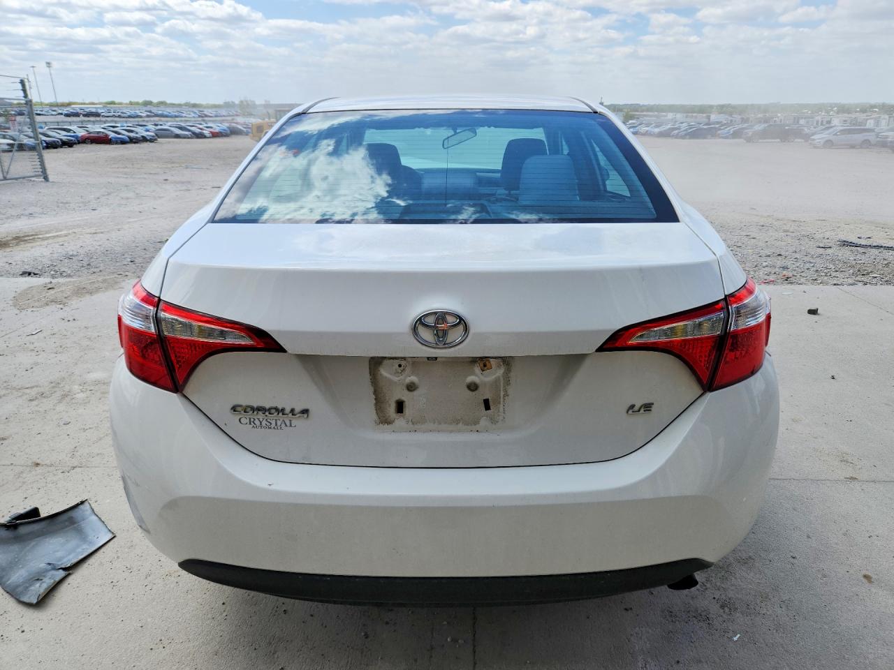 2015 TOYOTA COROLLA LE photo 11