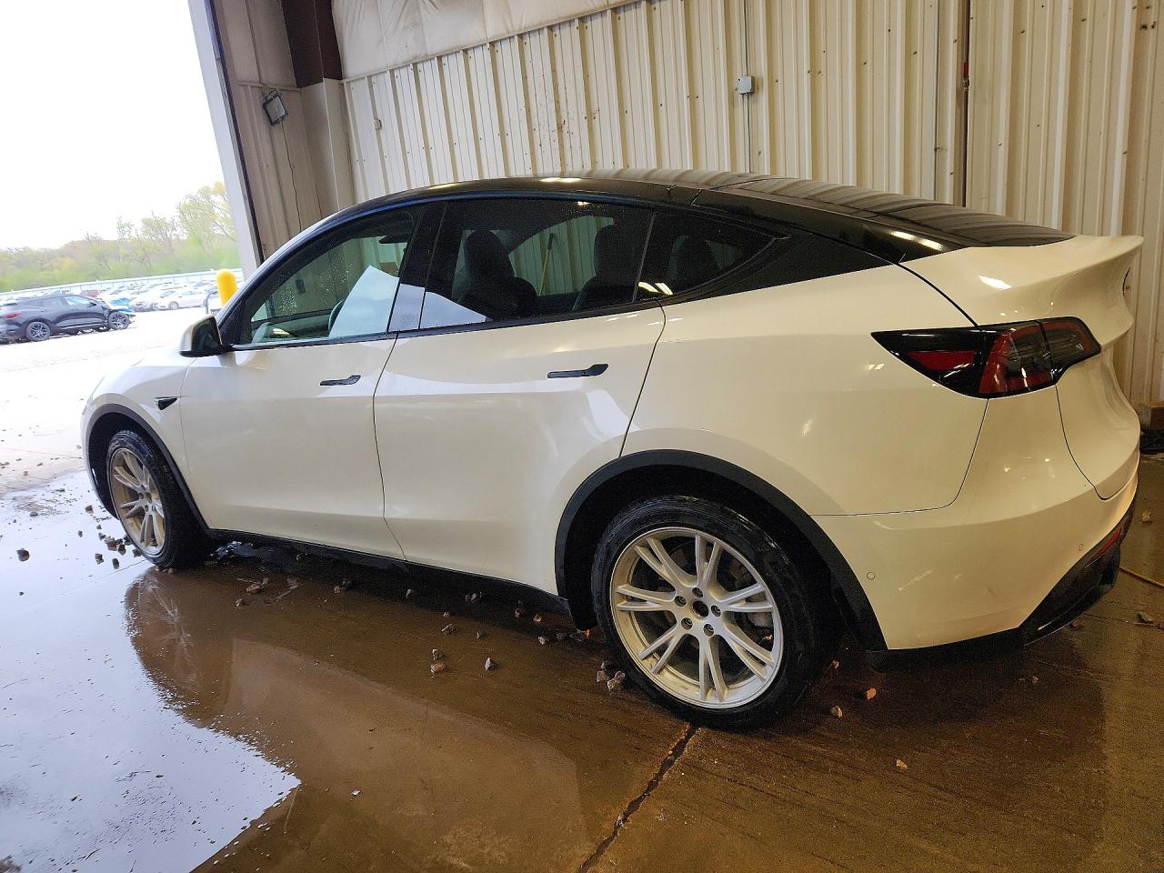 2021 TESLA MODEL Y photo 4