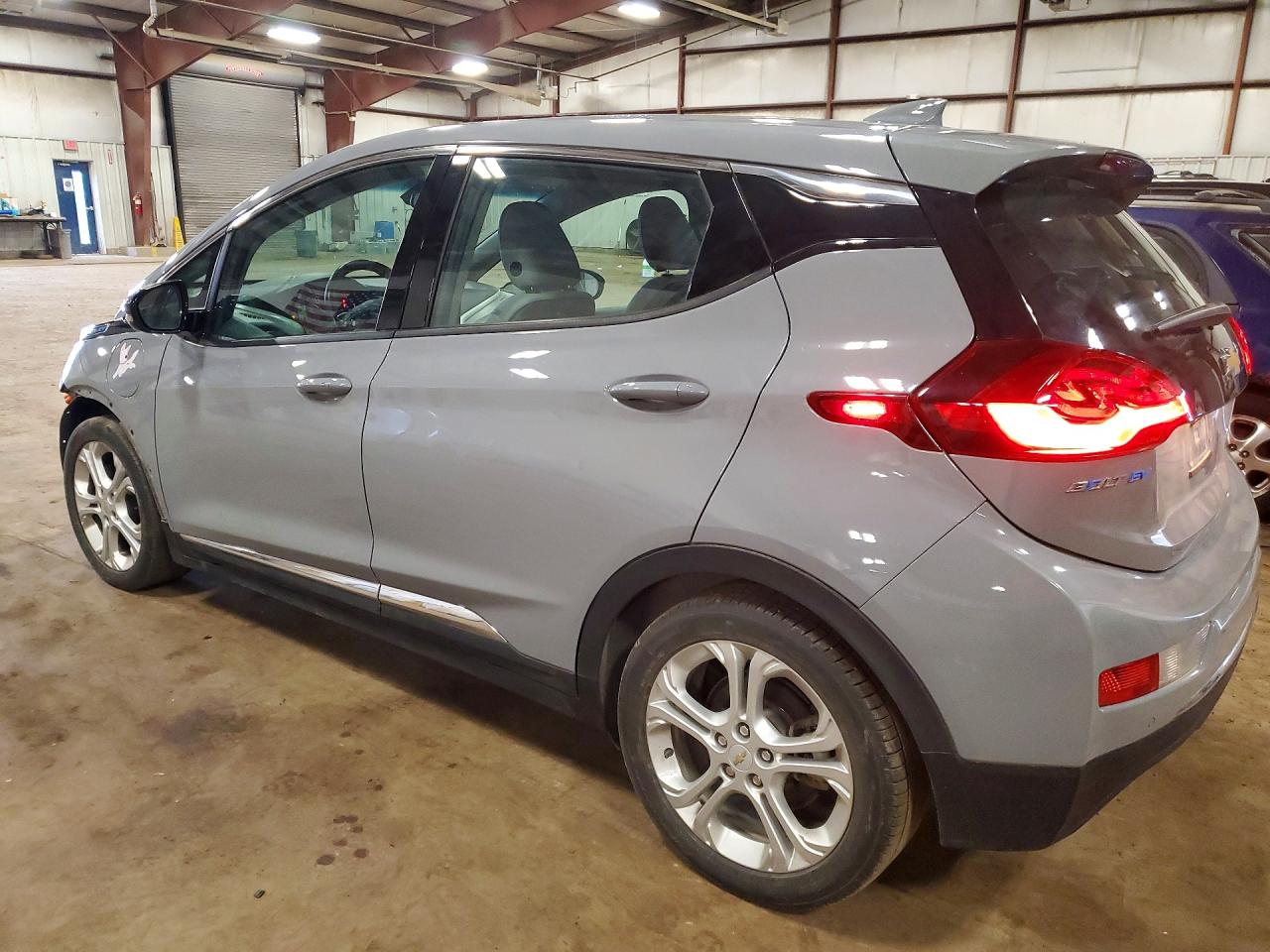 2020 CHEVROLET BOLT EV LT photo 2