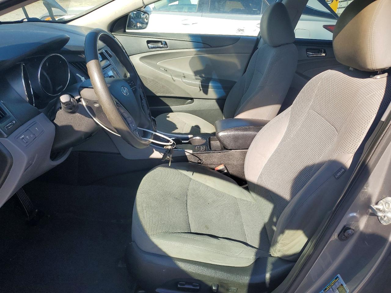2013 HYUNDAI SONATA GLS photo 19