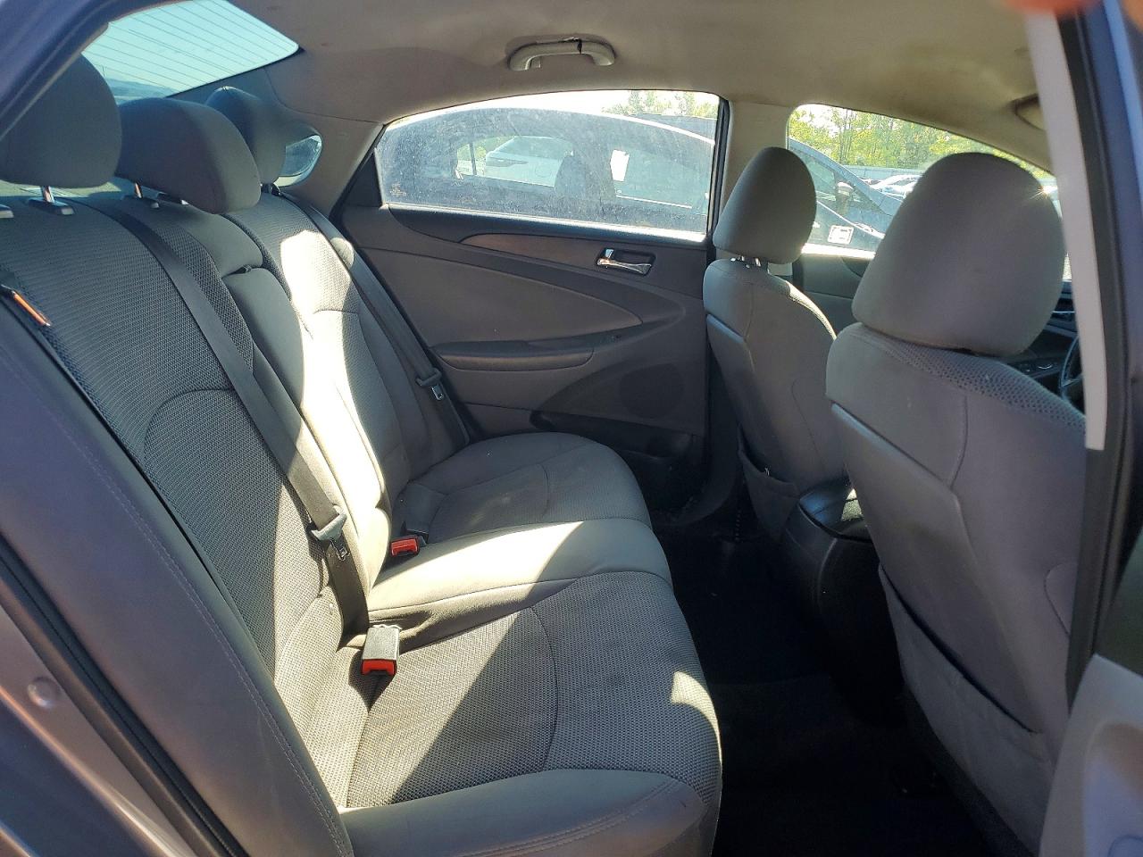 2013 HYUNDAI SONATA GLS photo 28