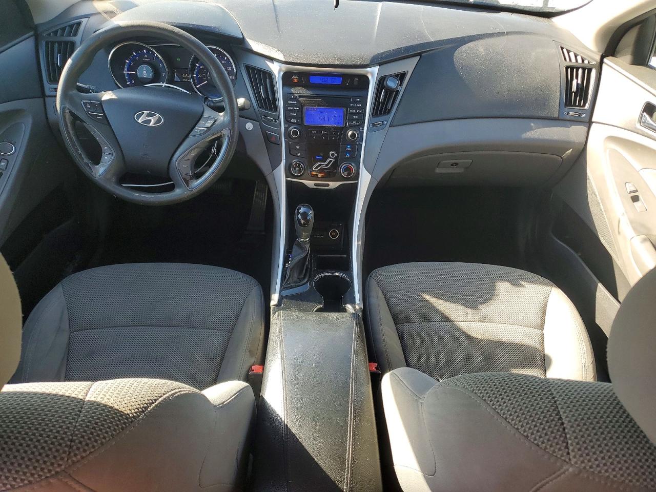 2013 HYUNDAI SONATA GLS photo 22