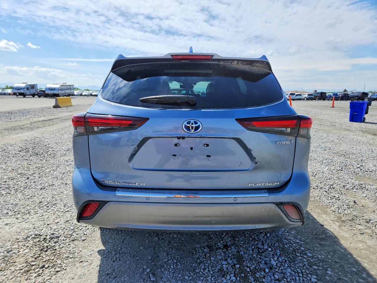 2024 TOYOTA HIGHLANDER HYBRID PLATINUM photo 16