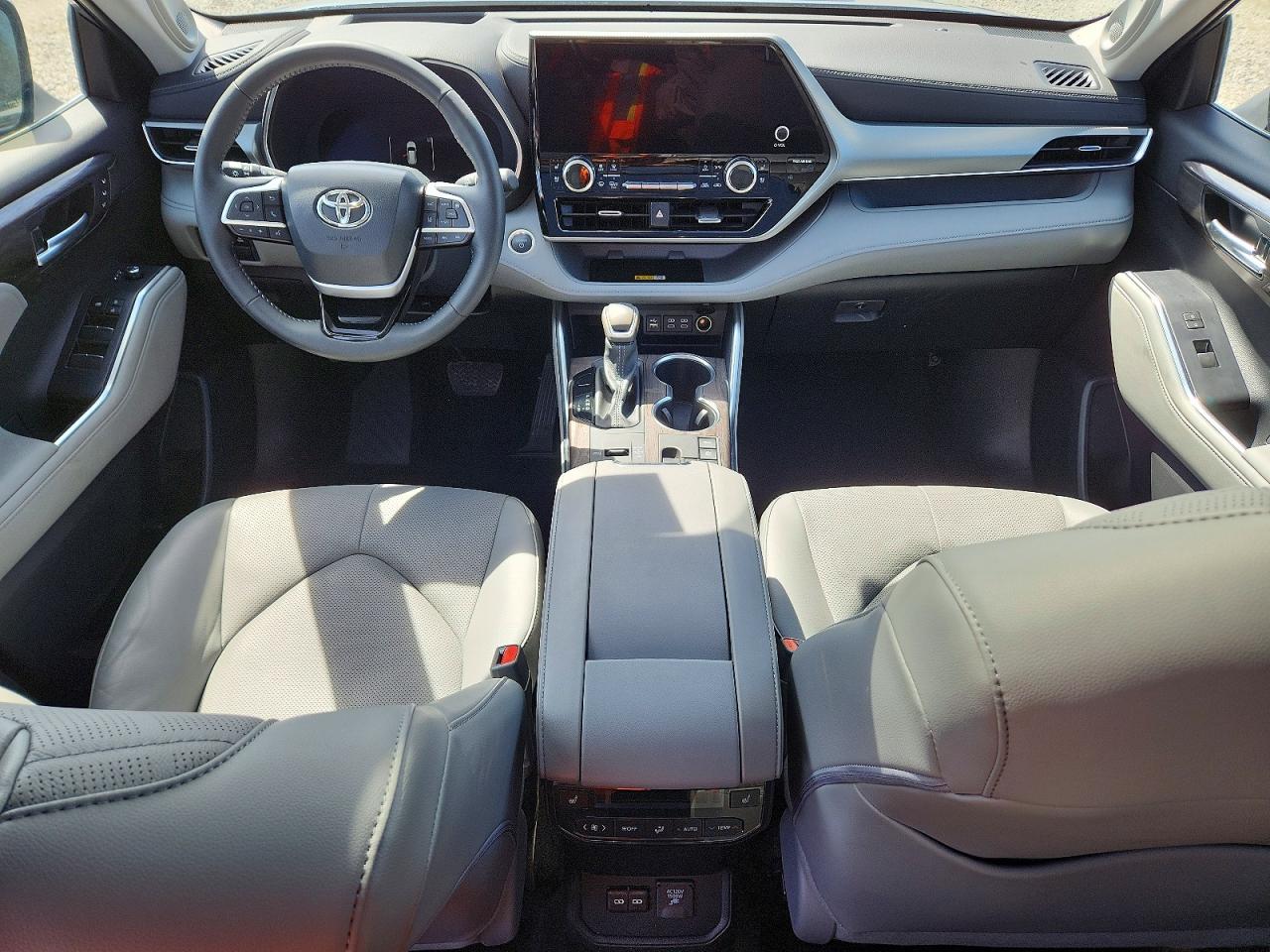 2024 TOYOTA HIGHLANDER HYBRID PLATINUM photo 22