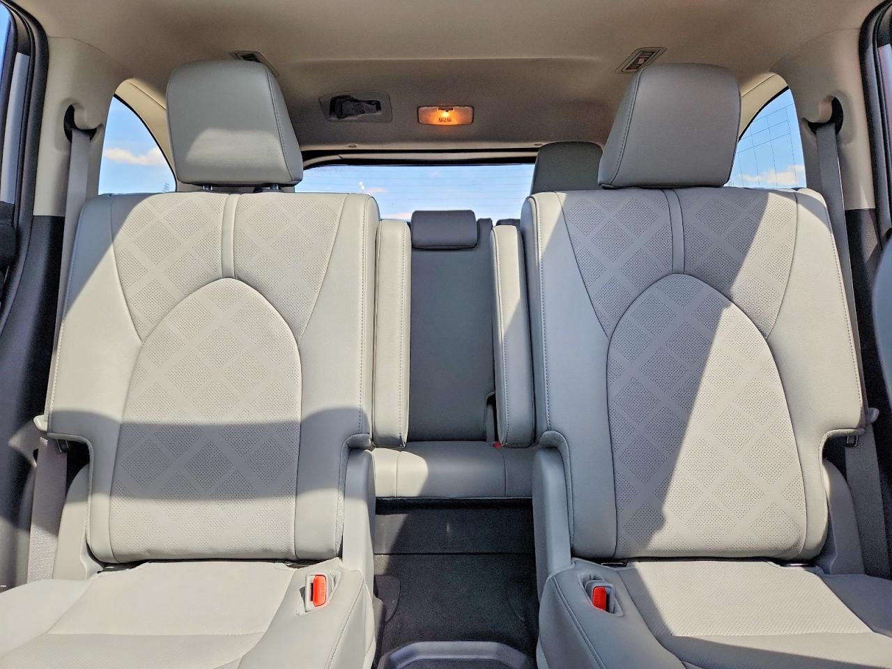 2024 TOYOTA HIGHLANDER HYBRID PLATINUM photo 28
