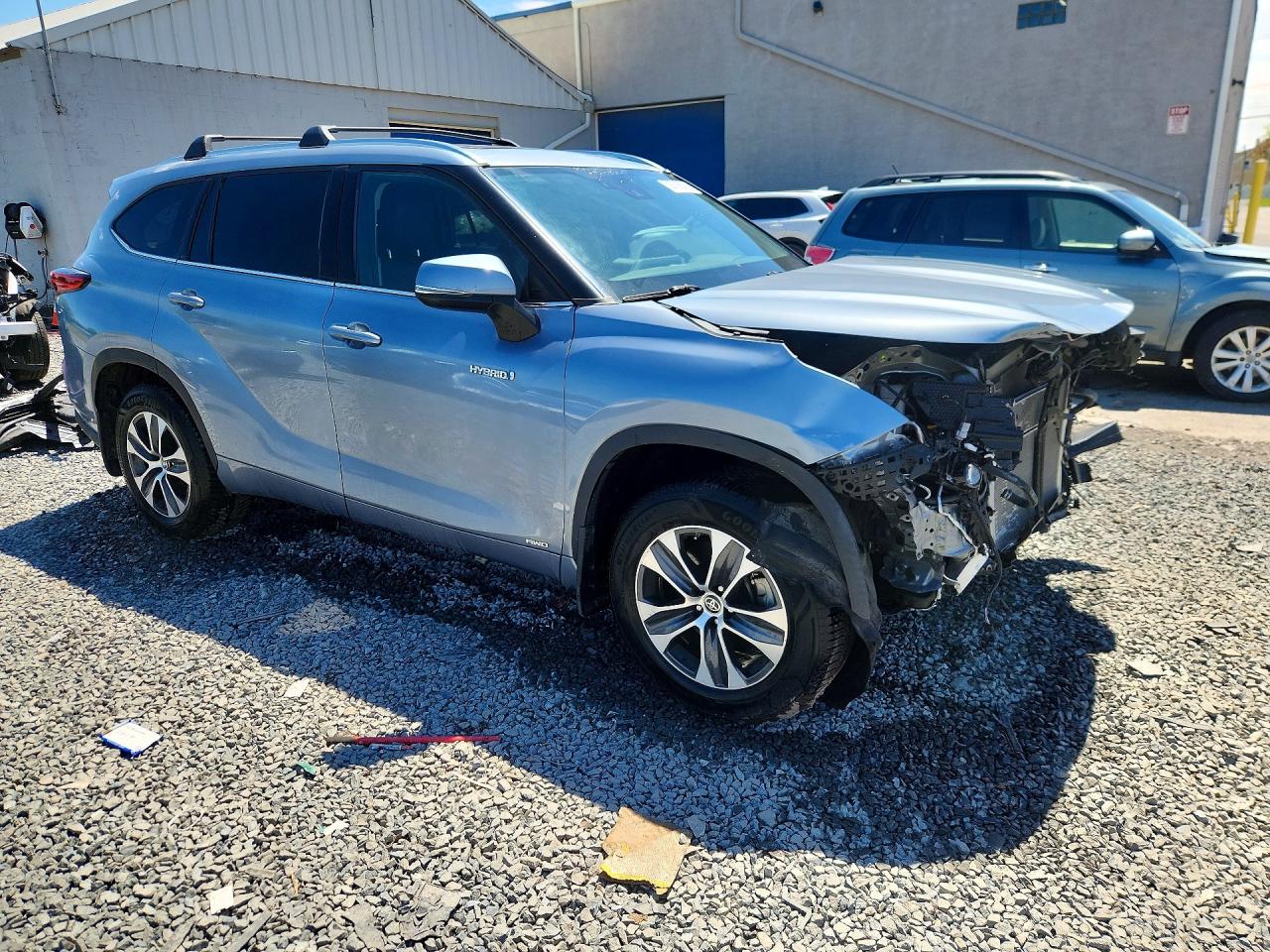 2021 TOYOTA HIGHLANDER HYBRID XLE photo 4
