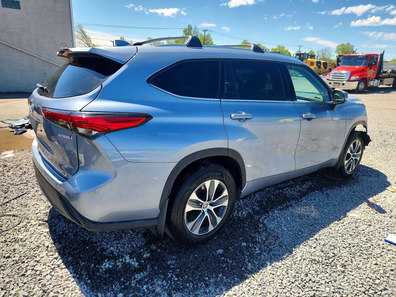 2021 TOYOTA HIGHLANDER HYBRID XLE photo 3