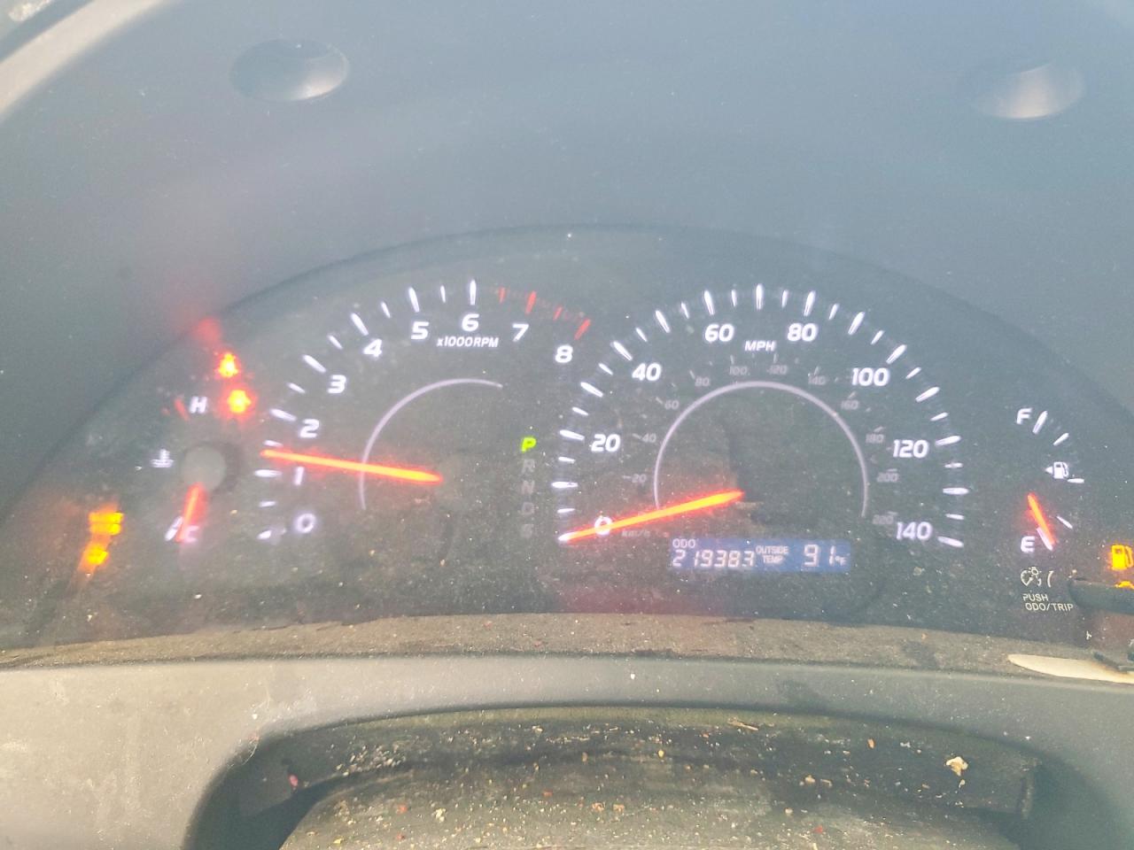 2011 TOYOTA CAMRY LE photo 25