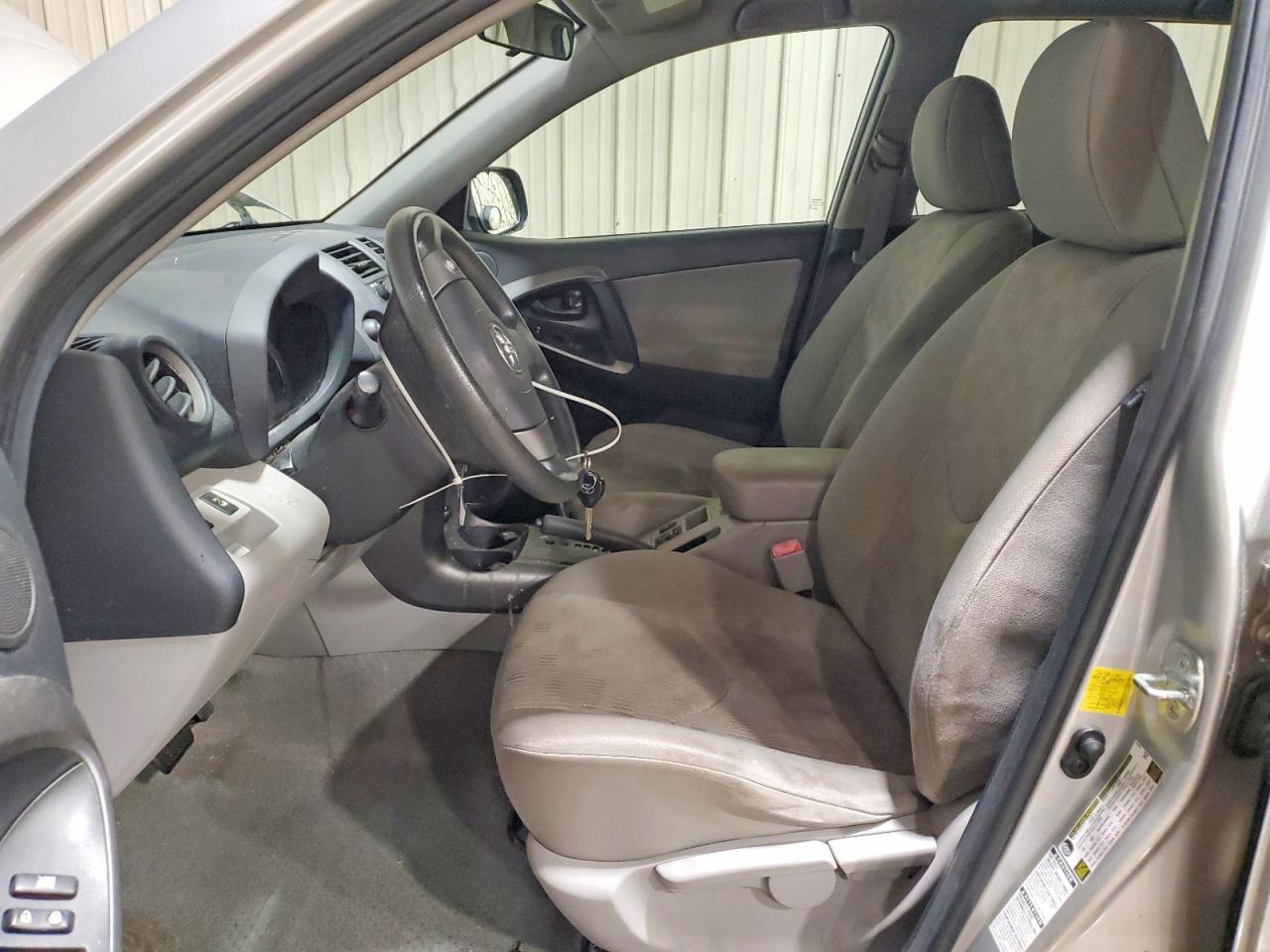 2011 TOYOTA RAV4 BASE photo 19