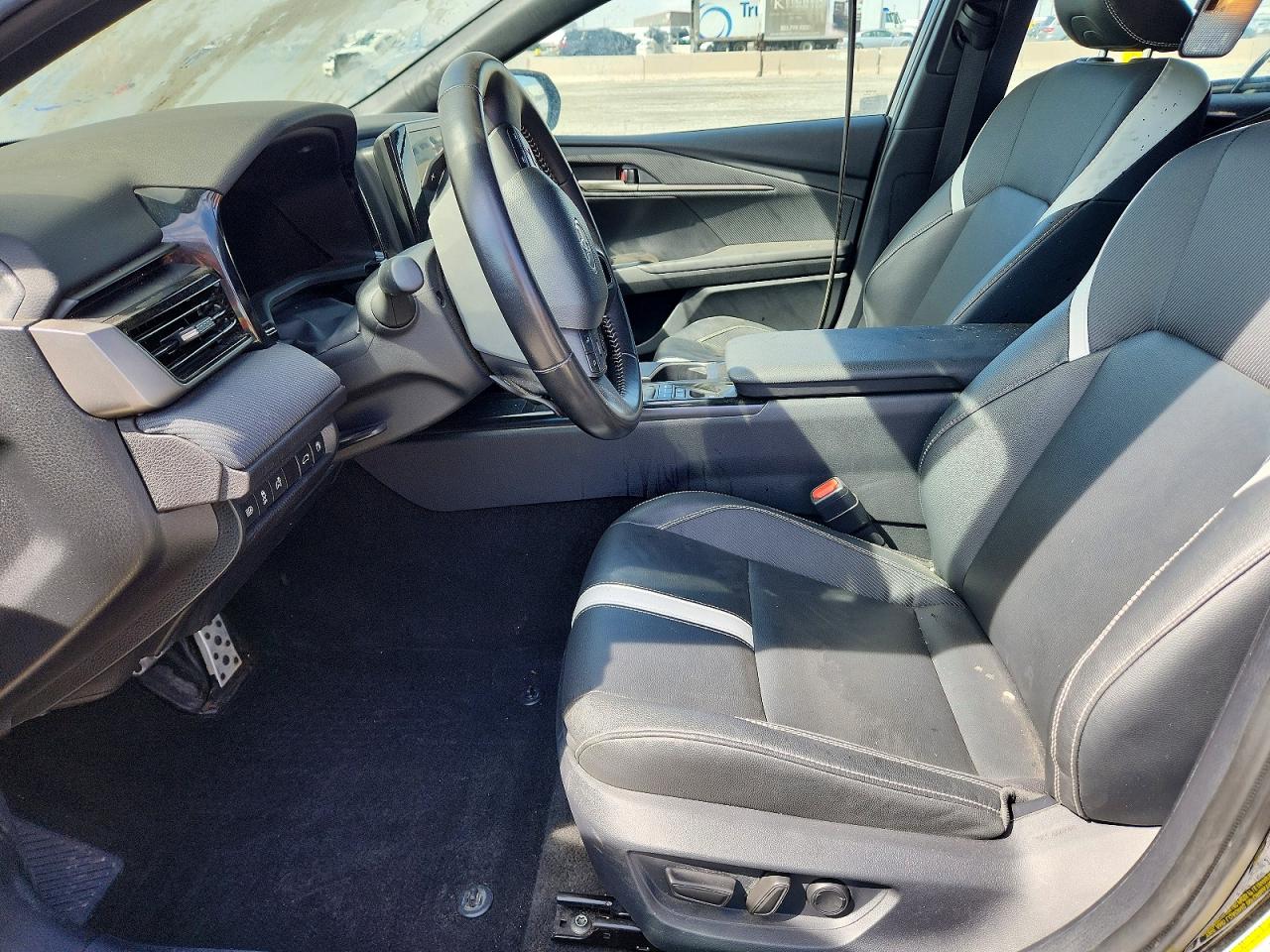 2025 TOYOTA CAMRY photo 7