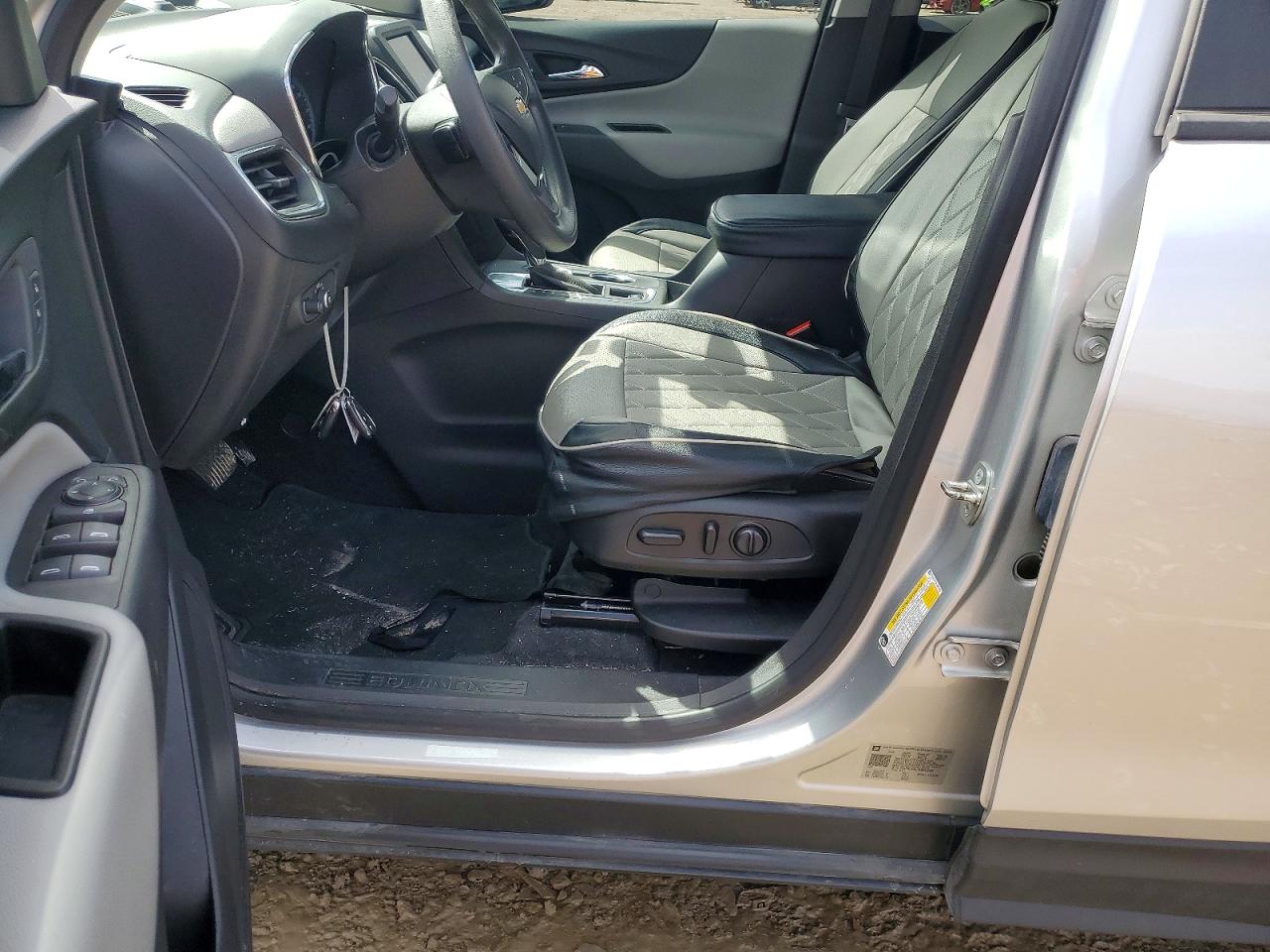 2020 CHEVROLET EQUINOX LS photo 13