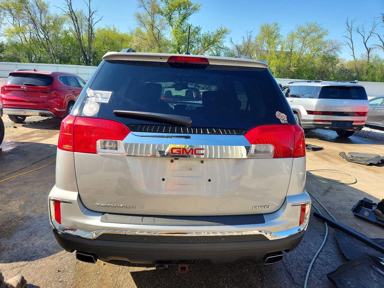 2017 GMC TERRAIN SLT photo 6