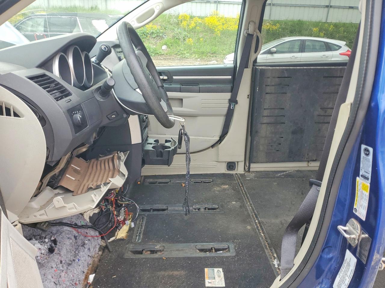 2010 DODGE GRAND CARAVAN SE photo 19