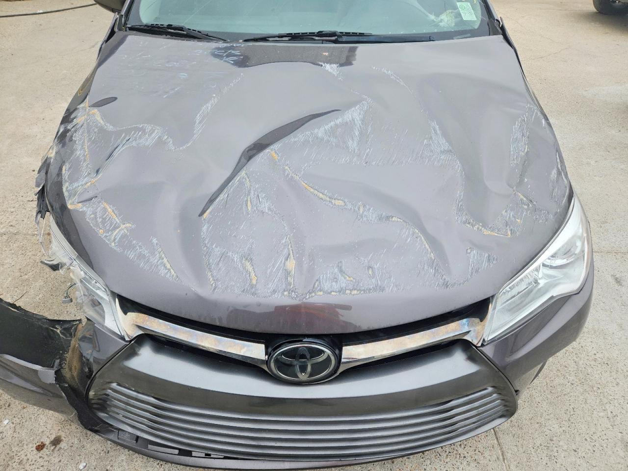 2015 TOYOTA CAMRY SE photo 31