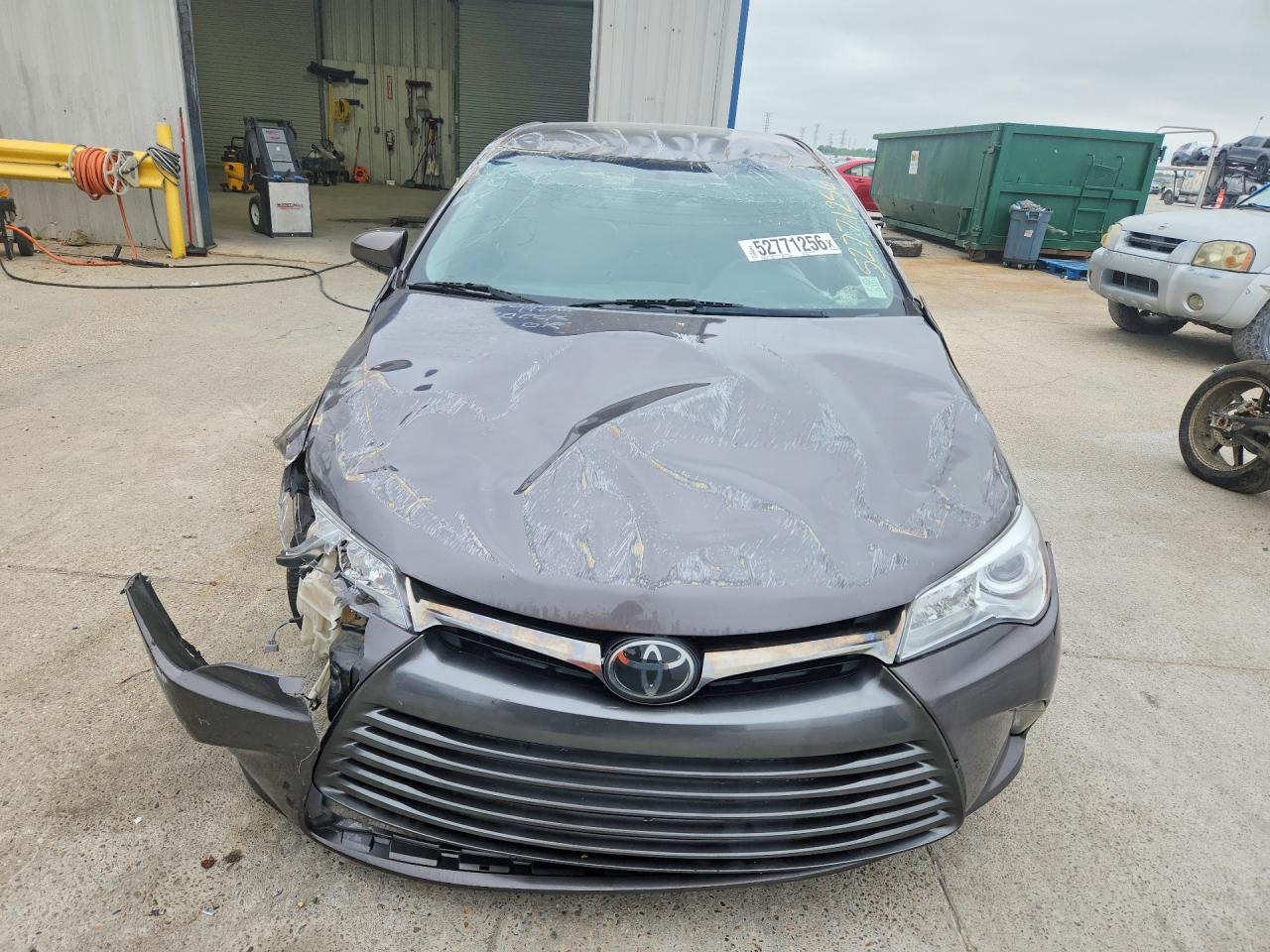2015 TOYOTA CAMRY SE photo 13