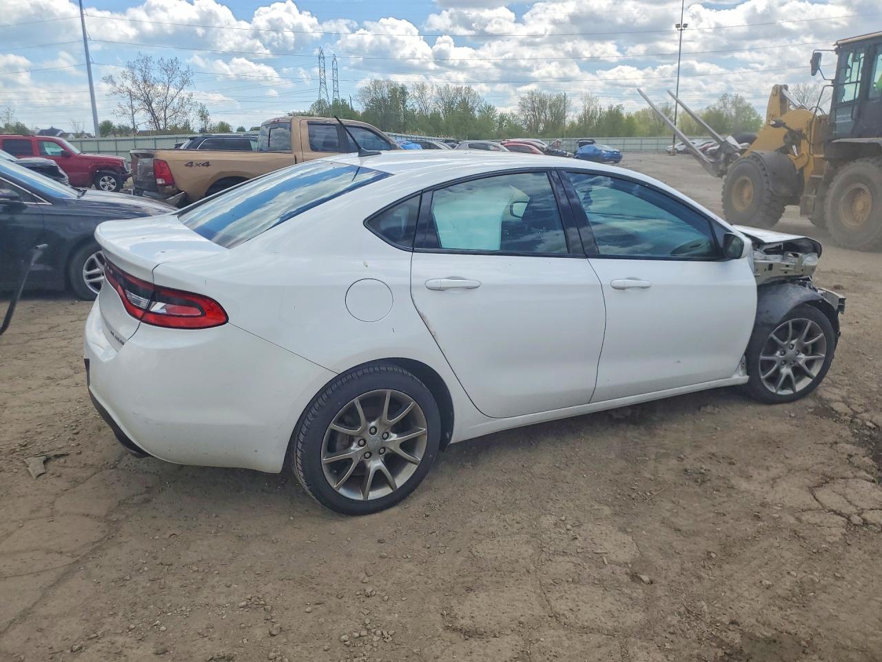 2015 DODGE DART SXT photo 3