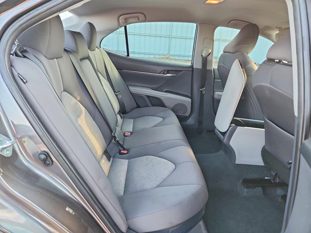 2023 TOYOTA CAMRY LE photo 19