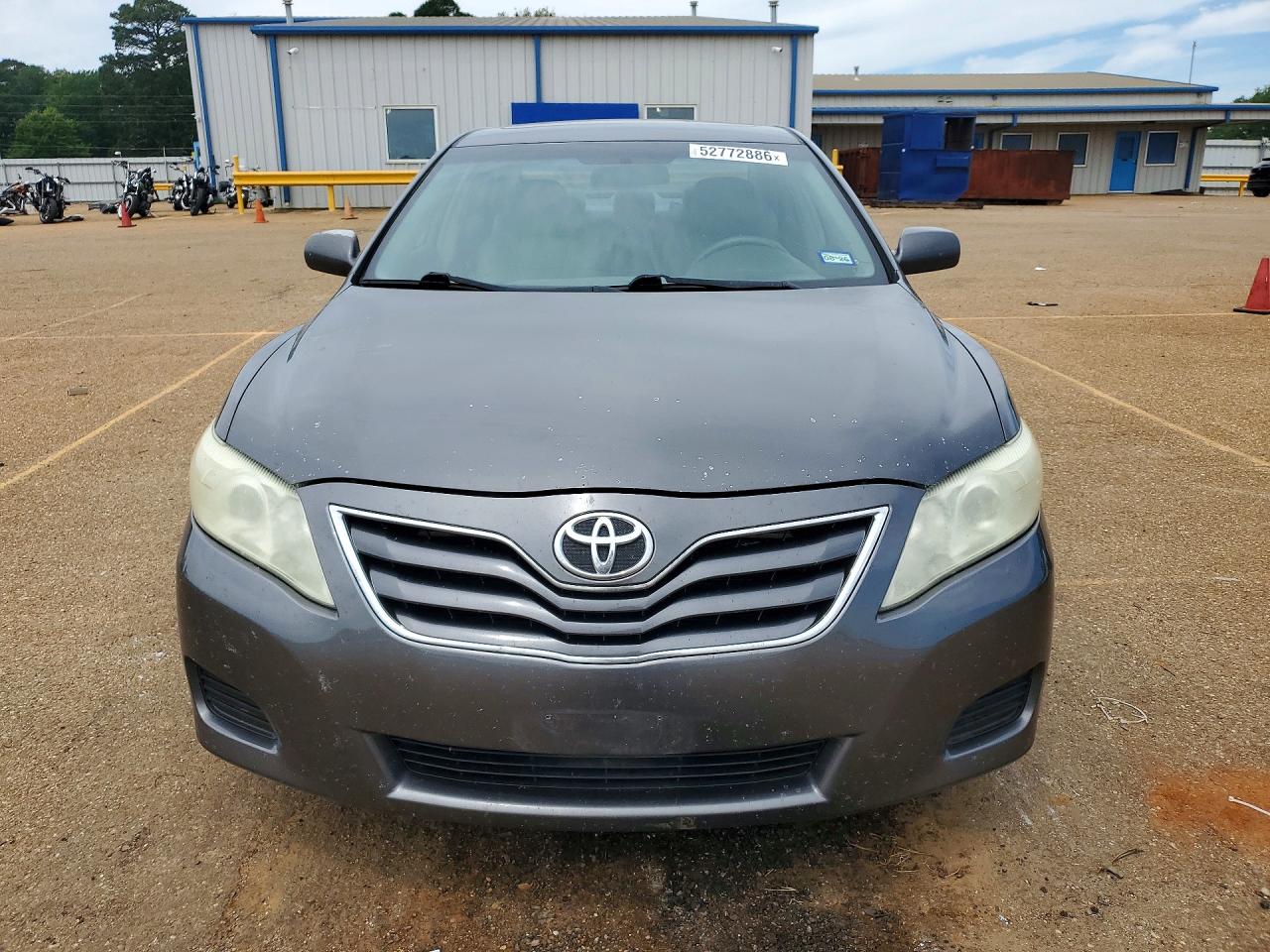 2010 TOYOTA CAMRY LE photo 5
