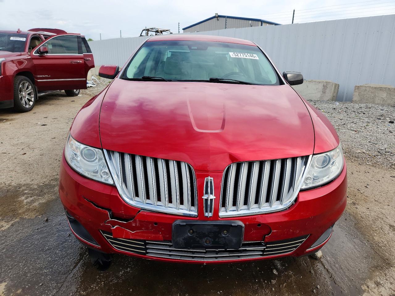 2010 LINCOLN MKS photo 5
