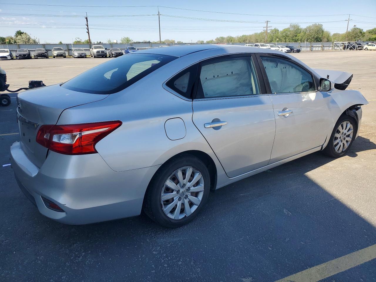 2016 NISSAN SENTRA S photo 5
