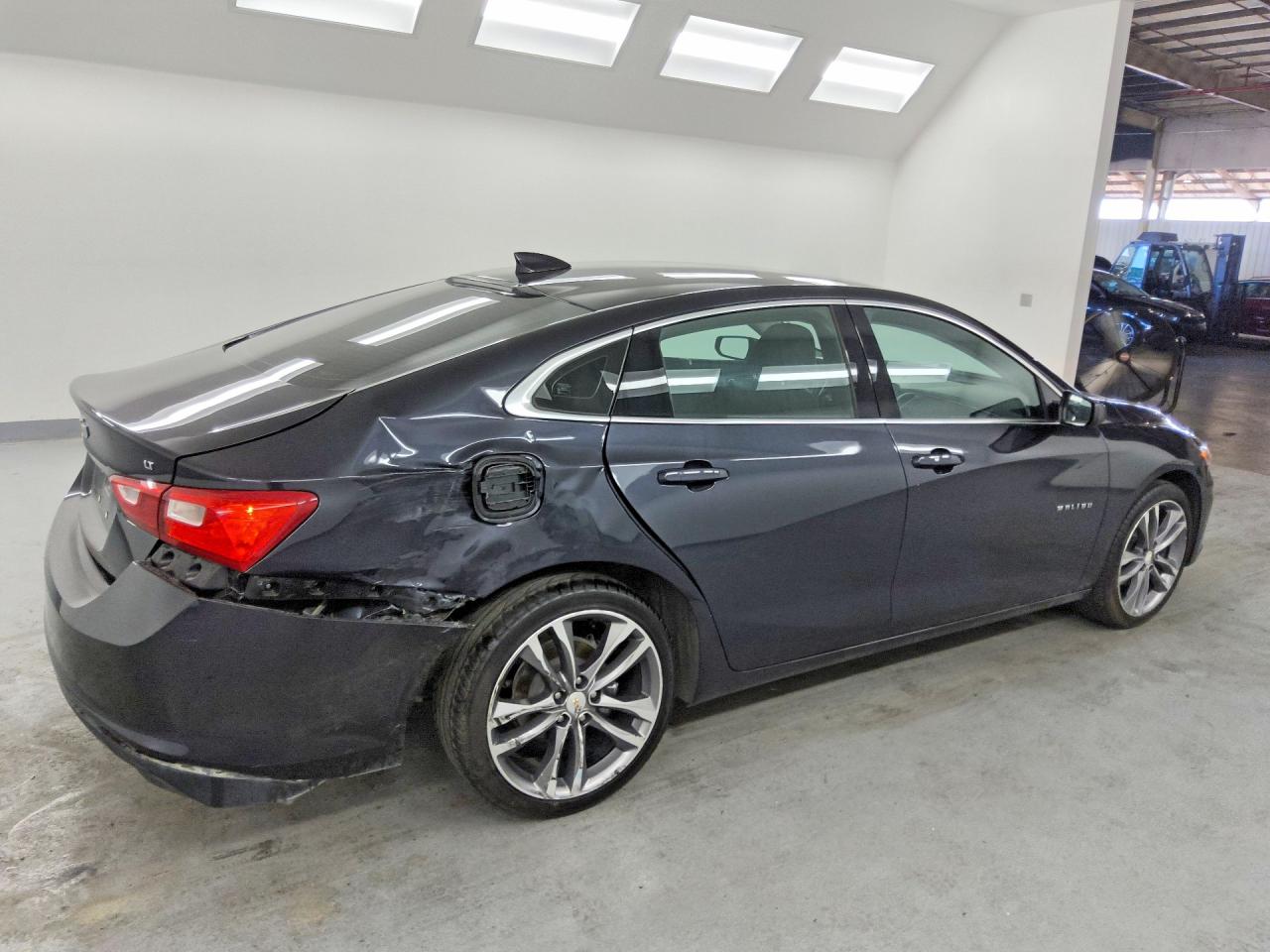 2023 CHEVROLET MALIBU LT photo 3