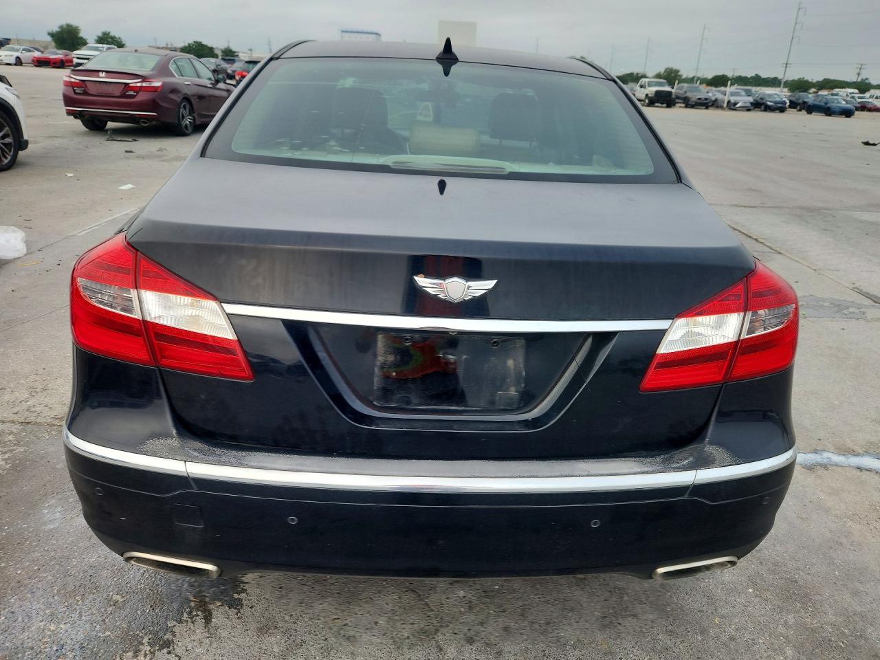2012 HYUNDAI GENESIS 4.6L photo 16