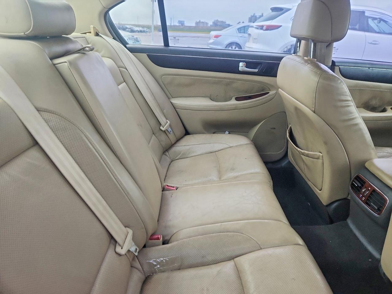 2012 HYUNDAI GENESIS 4.6L photo 28