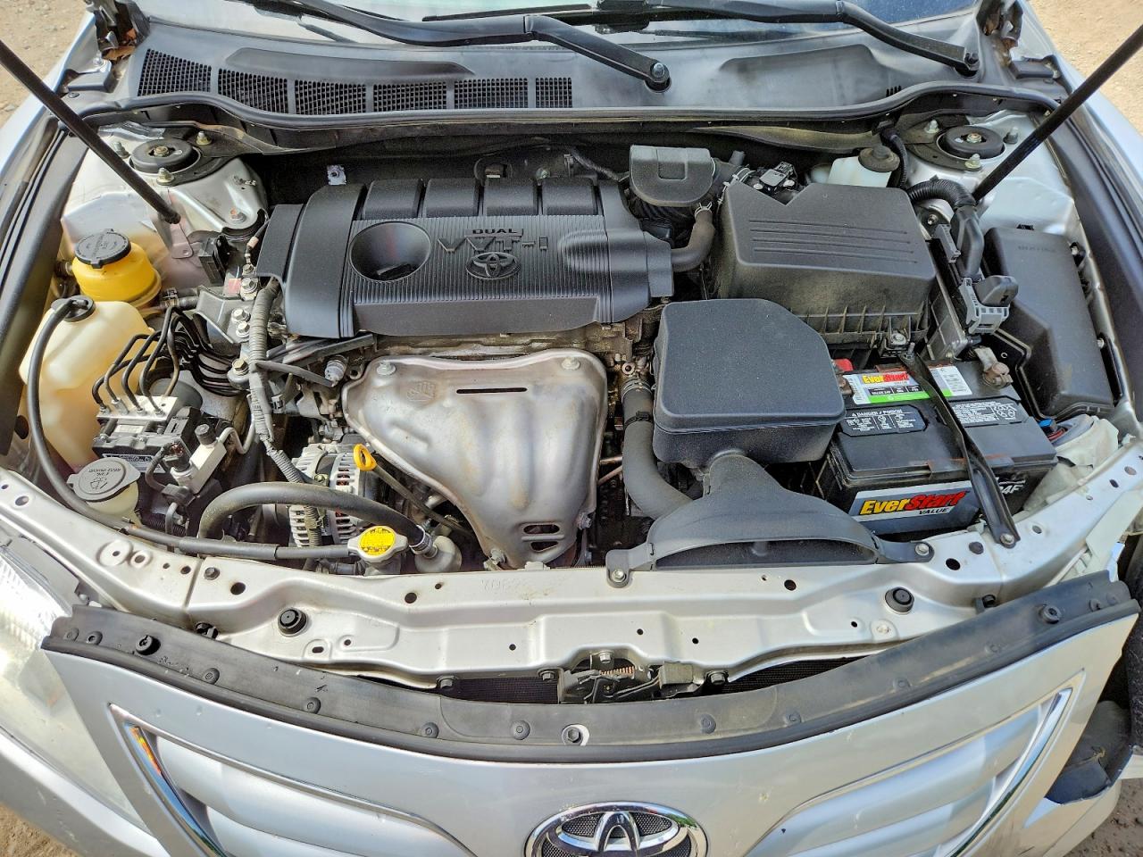 2011 TOYOTA CAMRY LE photo 31