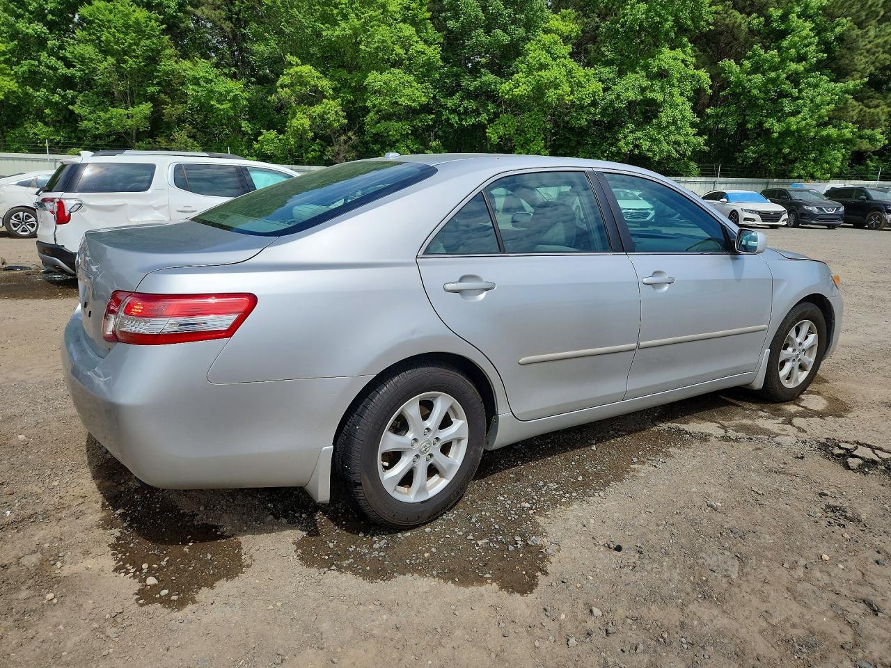 2011 TOYOTA CAMRY LE photo 7