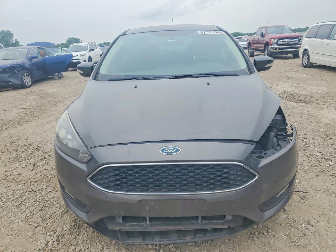 2015 FORD FOCUS SE photo 5