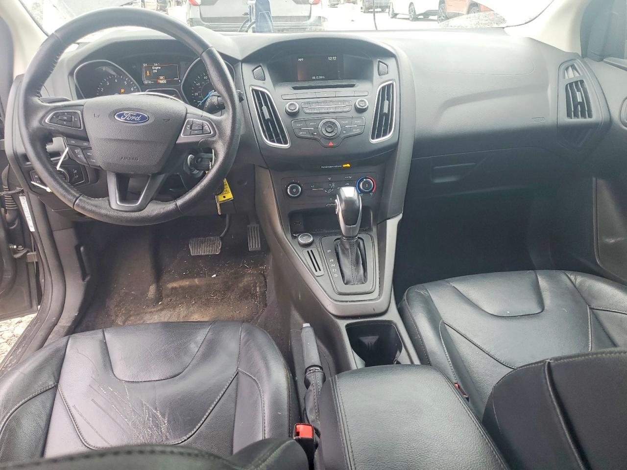 2015 FORD FOCUS SE photo 8