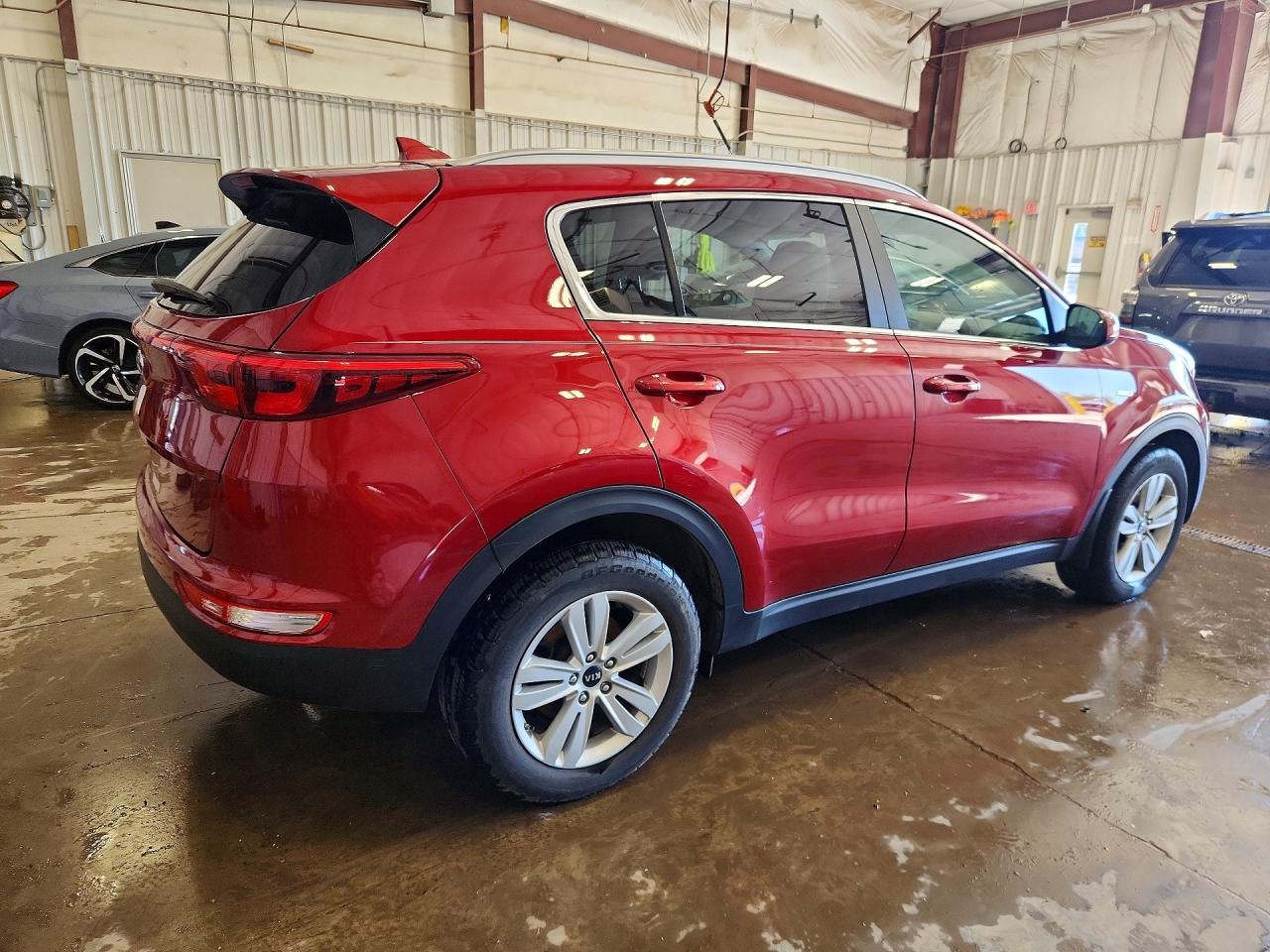 2017 KIA SPORTAGE LX photo 3