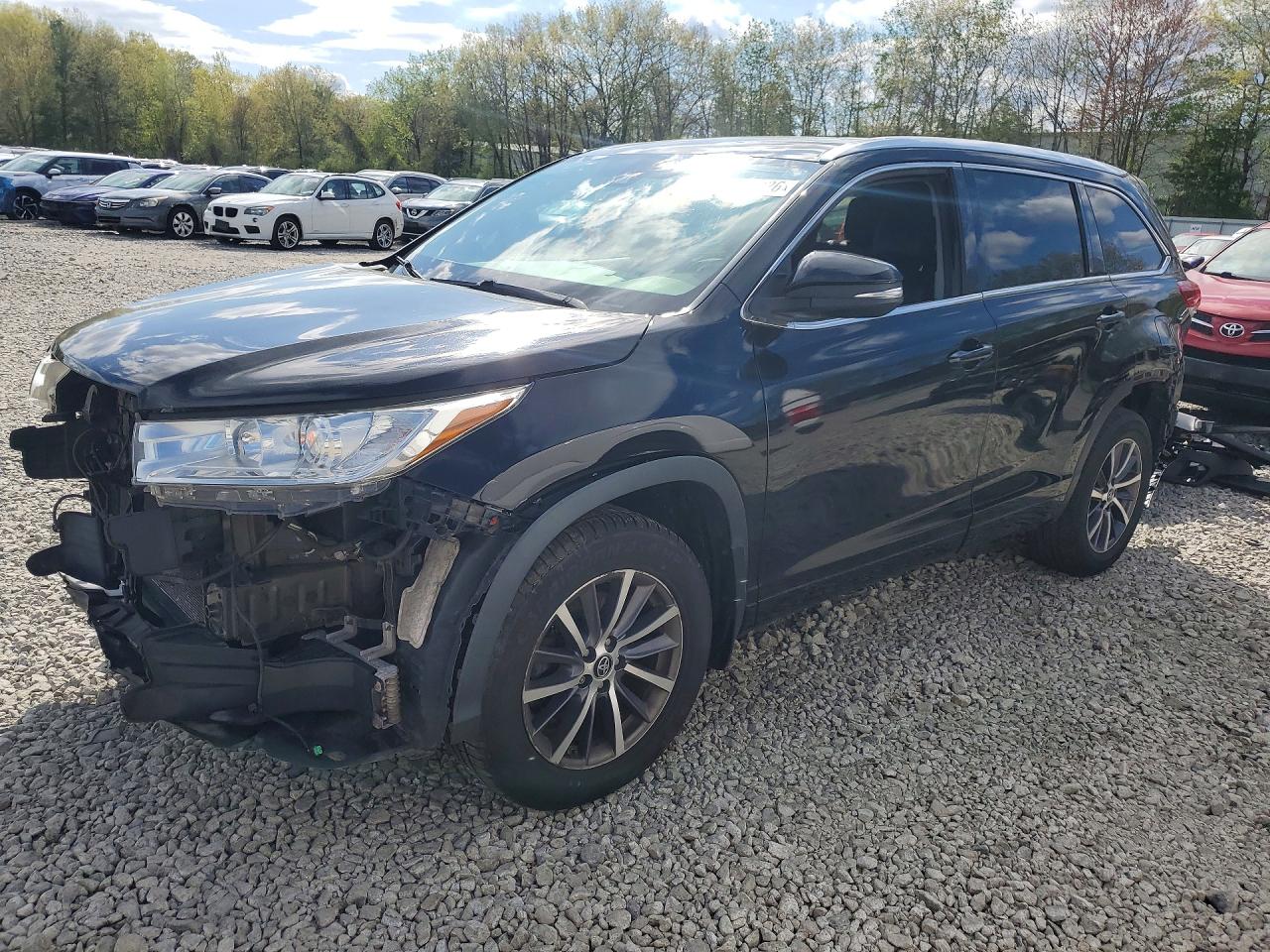 2017 TOYOTA HIGHLANDER