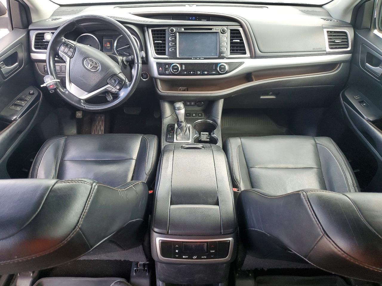 2017 TOYOTA HIGHLANDER XLE photo 22