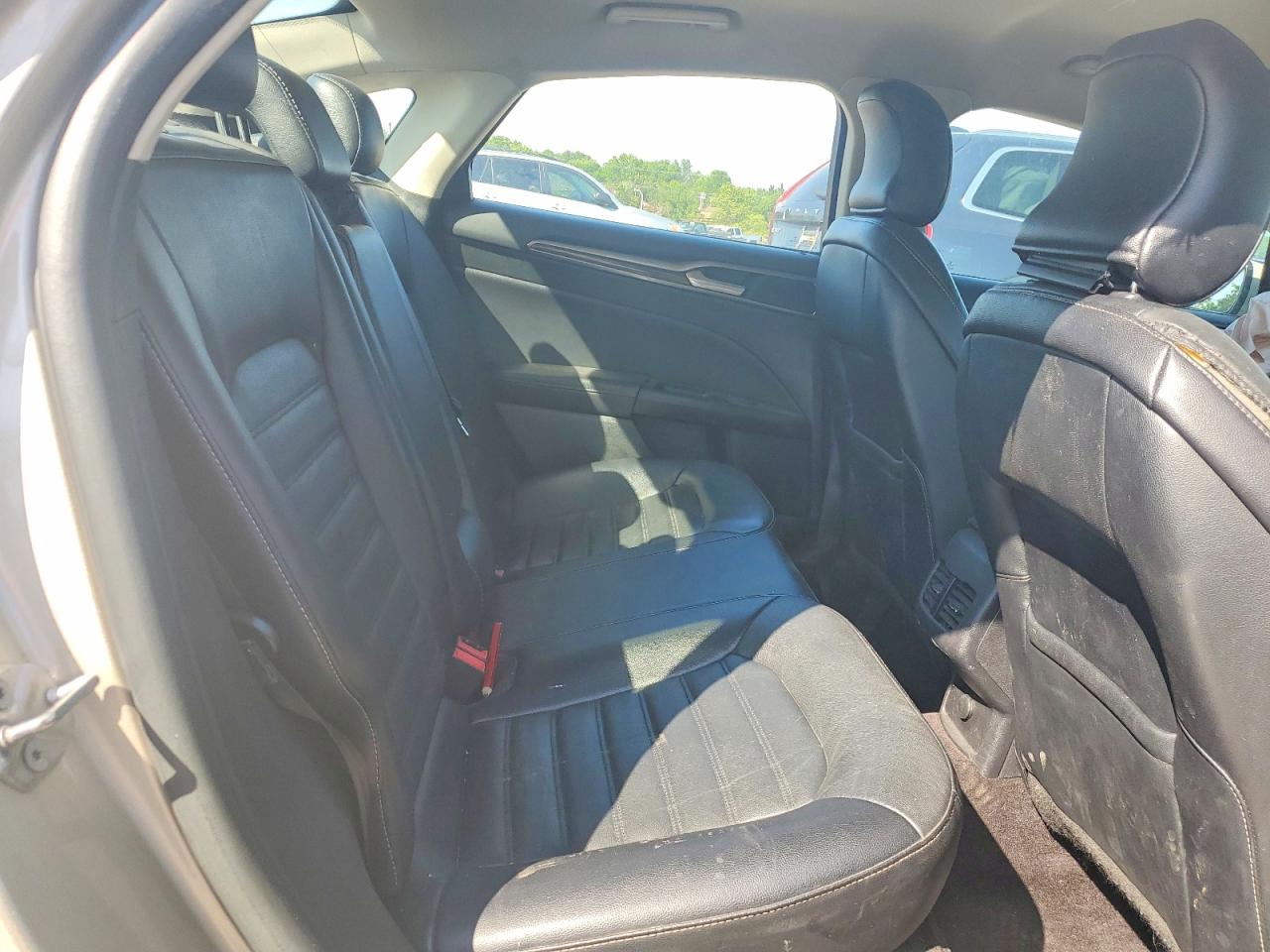 2017 FORD FUSION photo 10