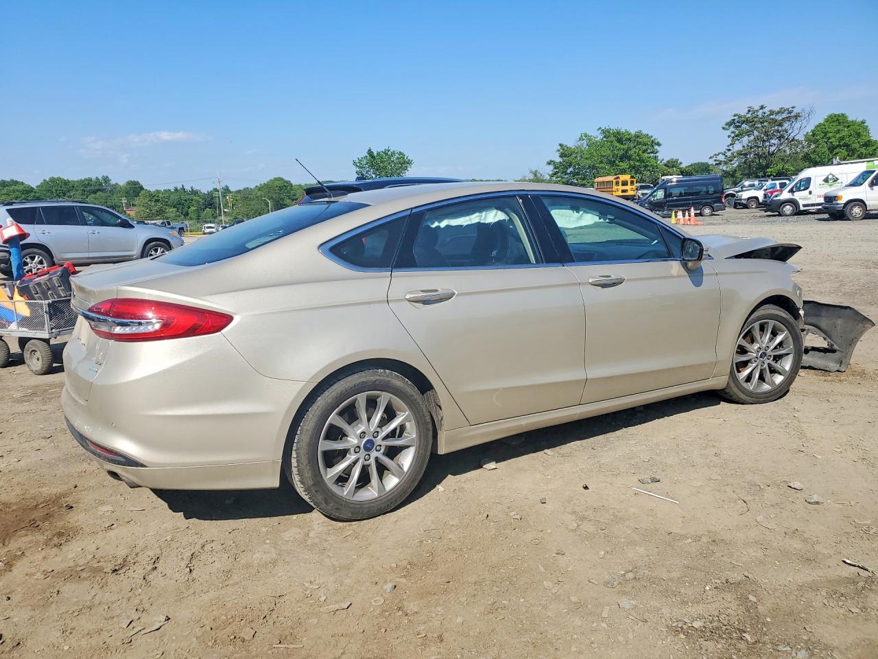 2017 FORD FUSION photo 3