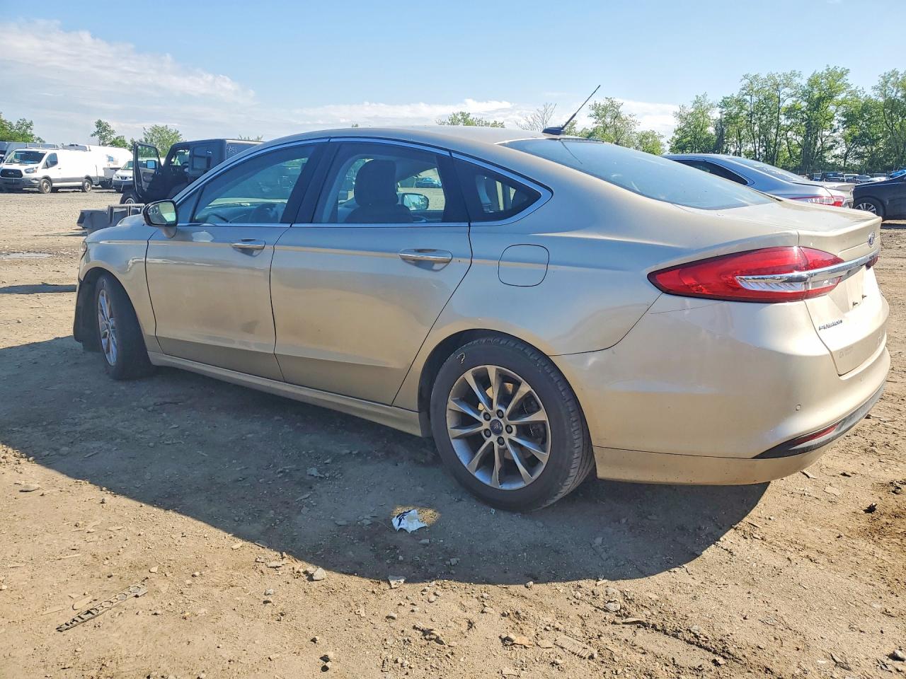 2017 FORD FUSION photo 2
