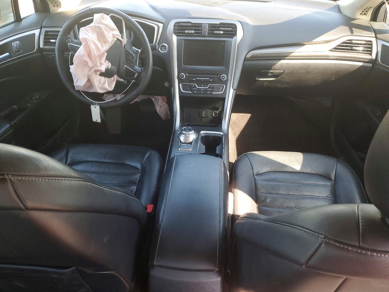 2017 FORD FUSION photo 8
