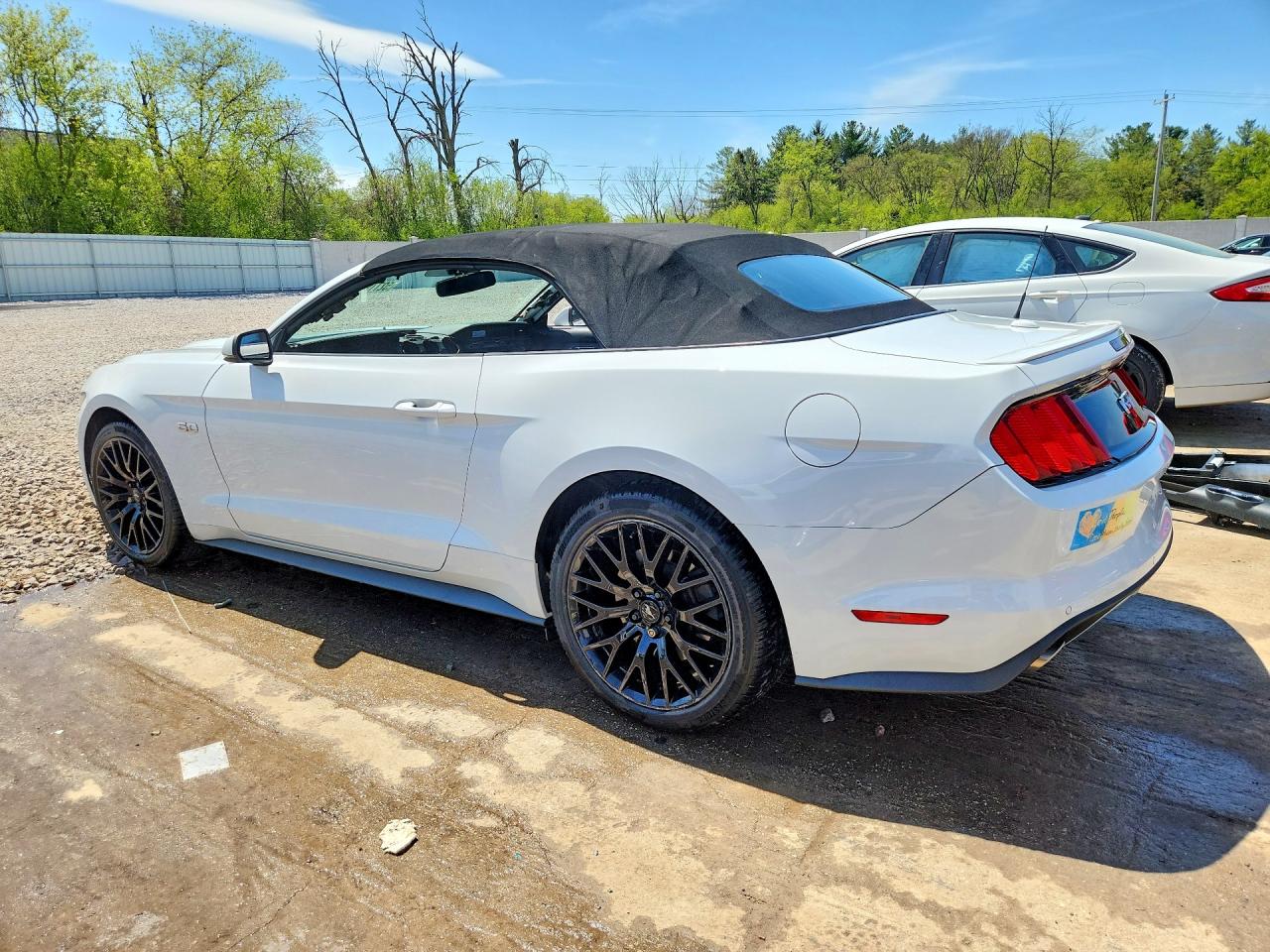 2016 FORD MUSTANG GT photo 2