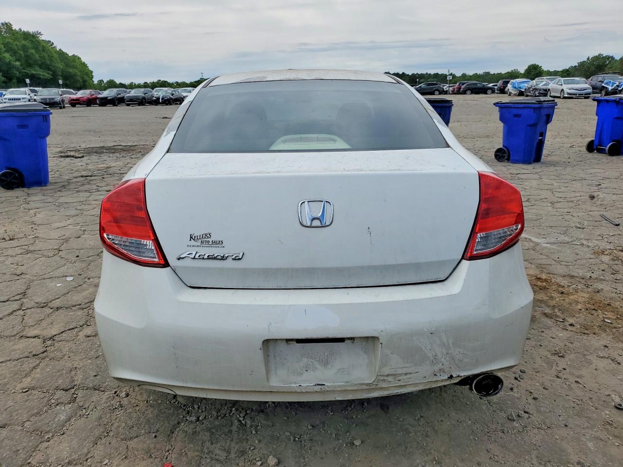 2011 HONDA ACCORD LX-S photo 11