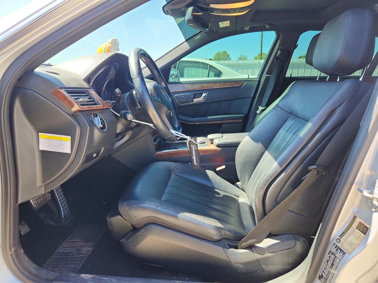 2011 MERCEDES-BENZ E 550 4MATIC photo 19