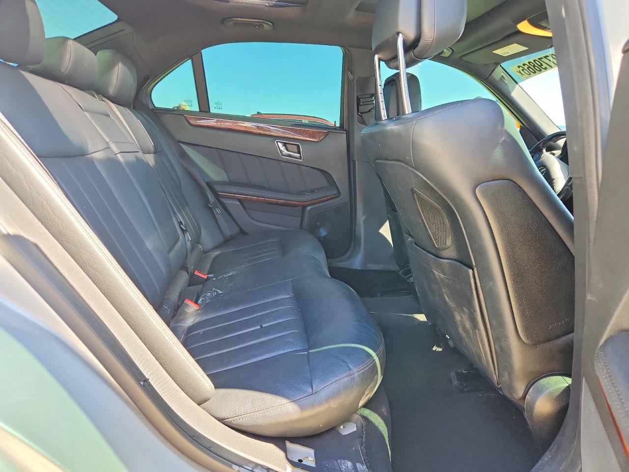2011 MERCEDES-BENZ E 550 4MATIC photo 28