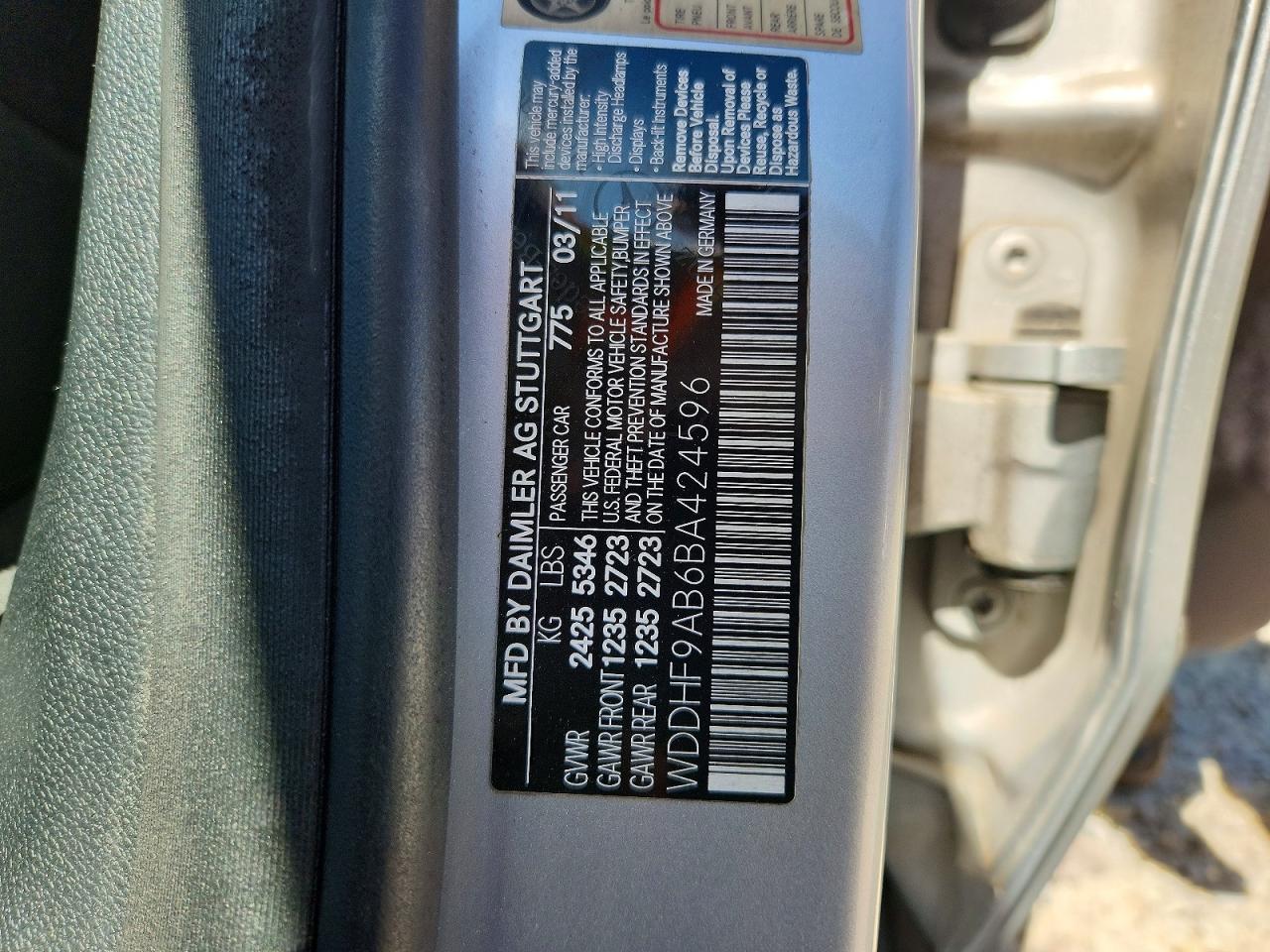 2011 MERCEDES-BENZ E 550 4MATIC photo 34