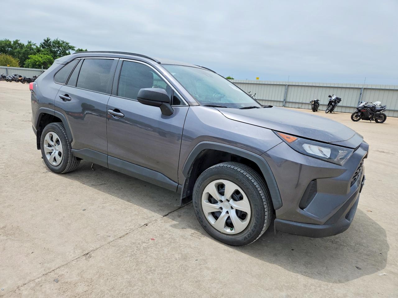 2021 TOYOTA RAV4 LE photo 7