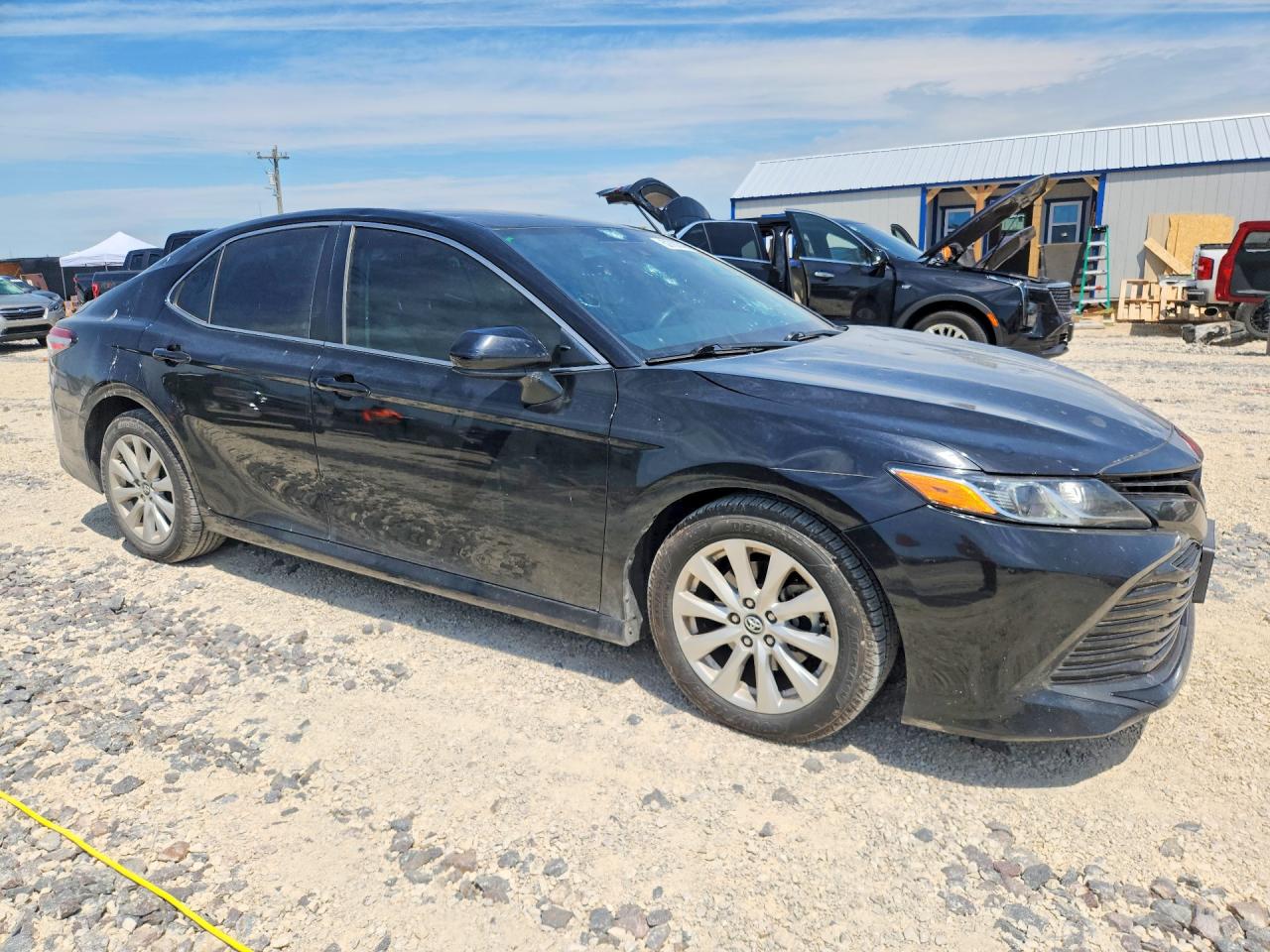 2020 TOYOTA CAMRY LE photo 7