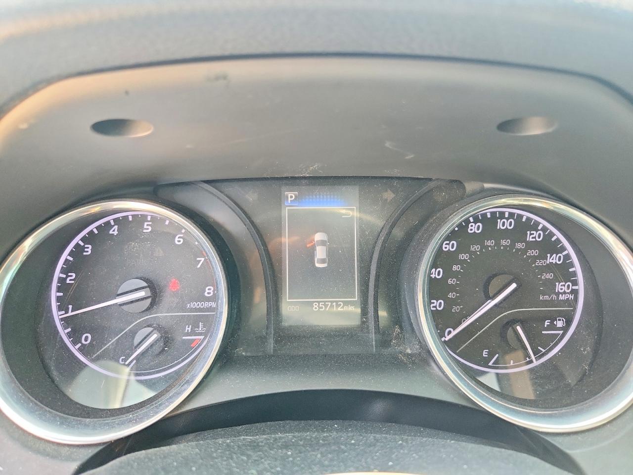 2020 TOYOTA CAMRY LE photo 17